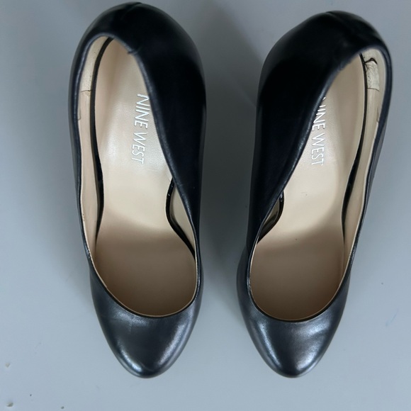 Nine West black elegant block heels 8.5M - Picture 2 of 5